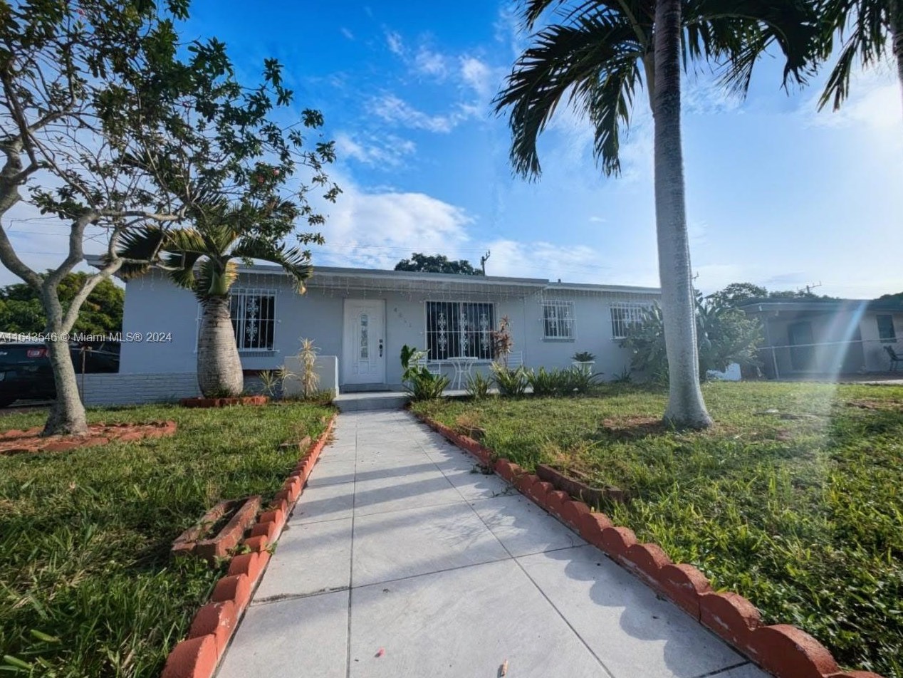 4811 190th St, Miami, FL 33055-2562