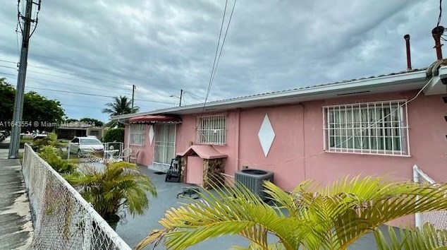 1801 5th St, Miami FL 33135-3403 exterior