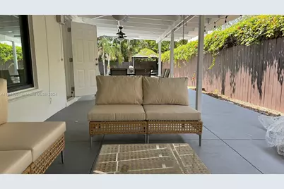 630 NE 117th St, Biscayne Park, FL 33161 - Photo 14