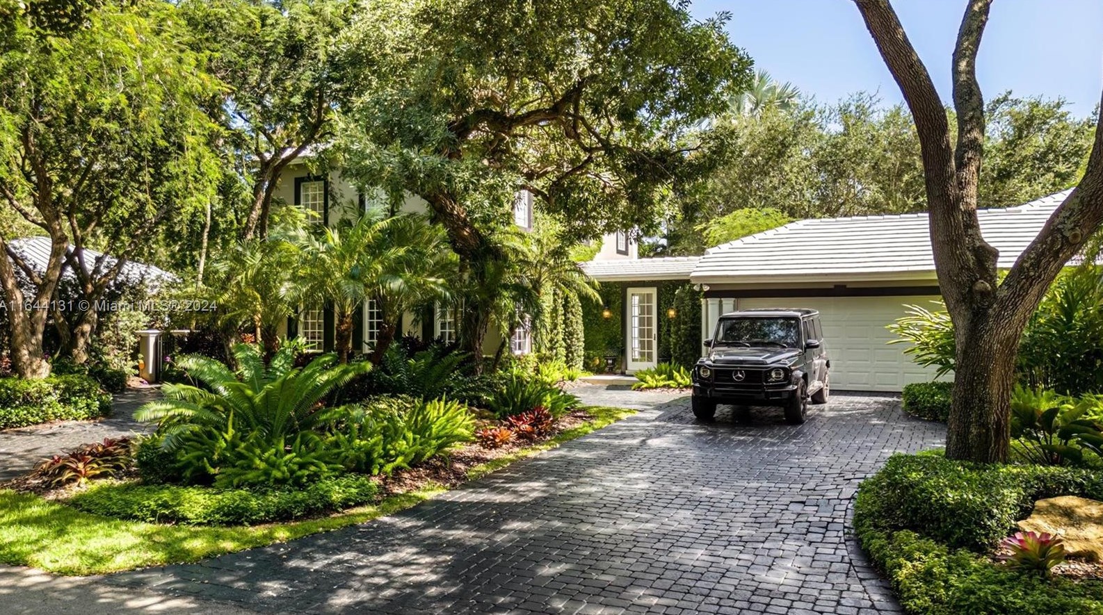 7360 164 St, Miami FL 33157-3879 exterior