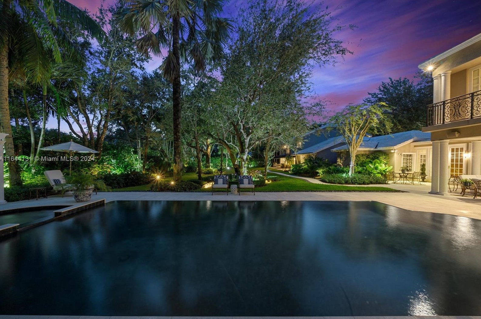 7360 164 St, Miami FL 33157-3879 exterior