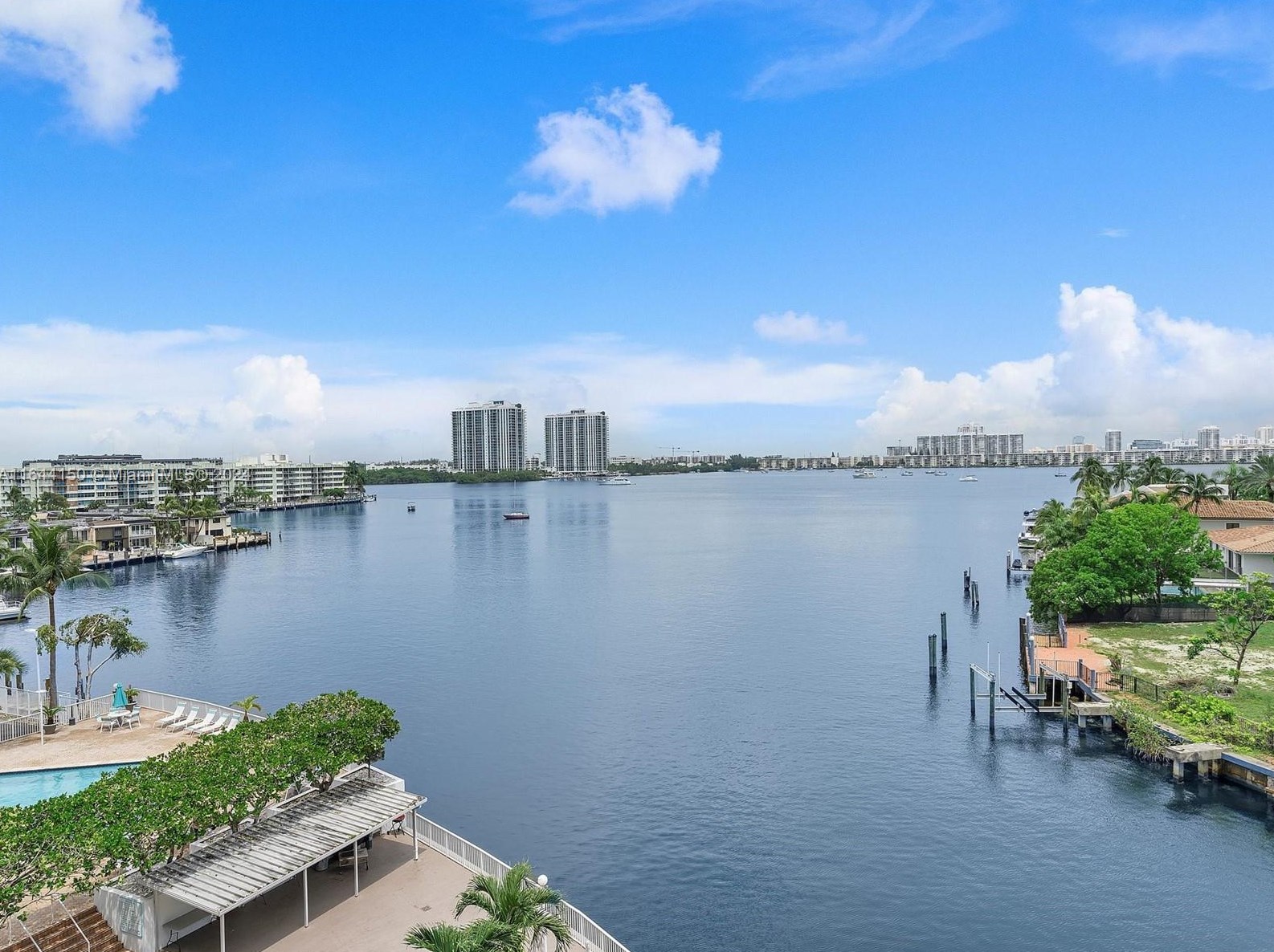 2841 Ne 163rd St #607, Miami, FL 33160