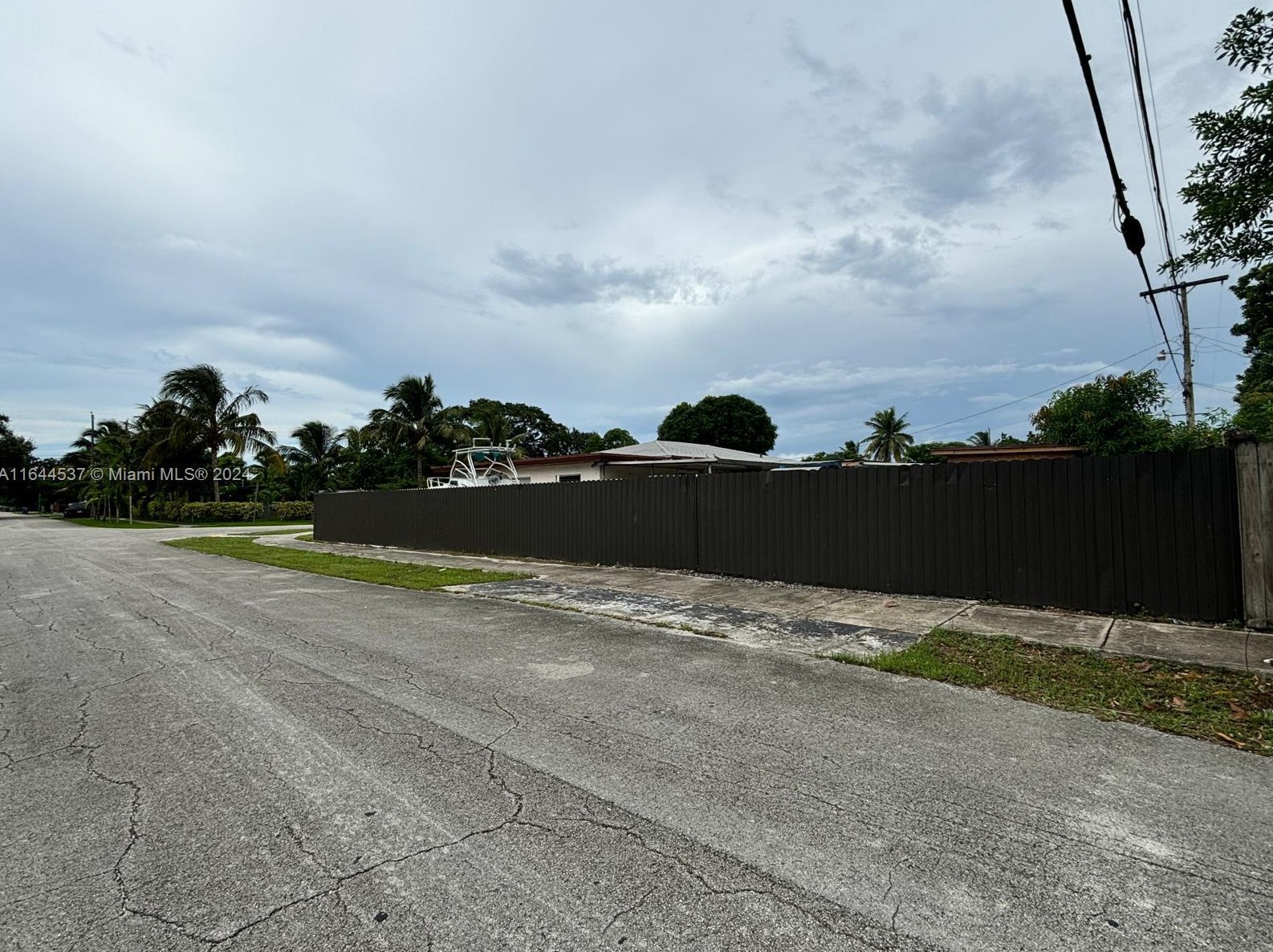 1080 140th St, Miami FL  33161-3308 exterior