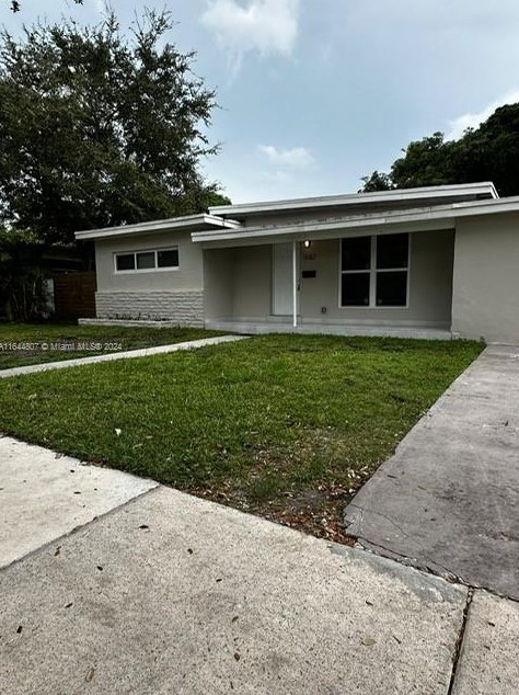 1082 145th St, Miami, FL 33161-2436
