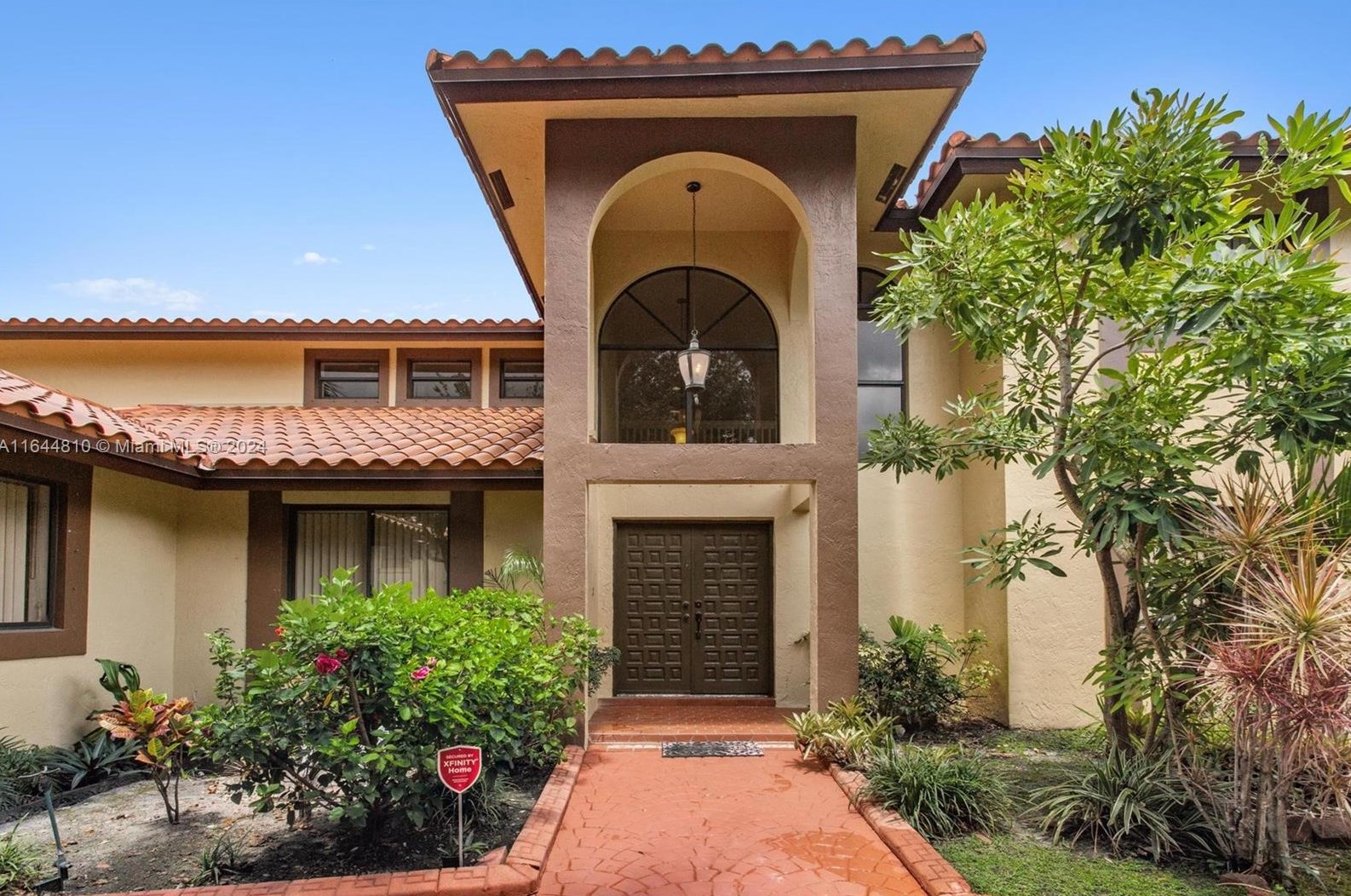 16480 84th Ave, Hialeah FL  33016-3620 exterior