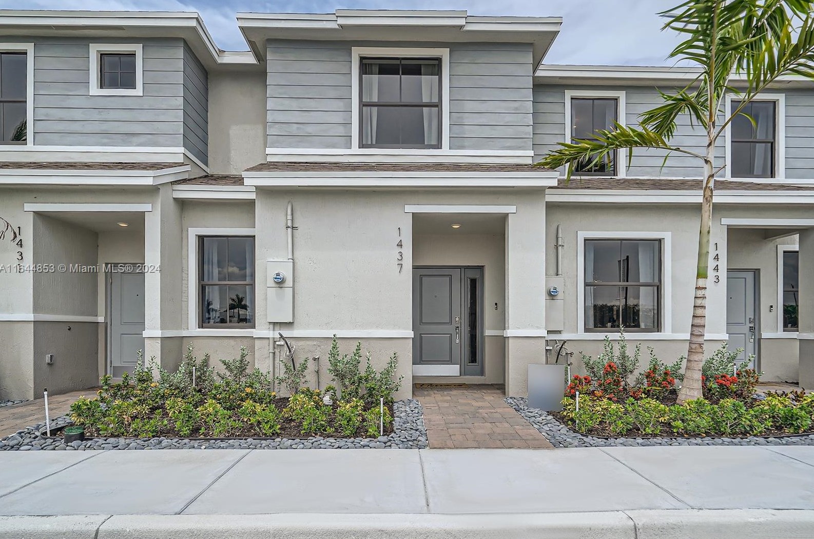 477 12th St, Homestead FL  33034-2055 exterior