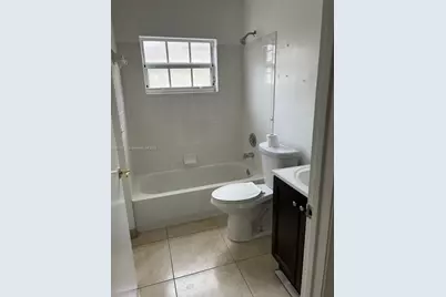 9136 NW 192nd Ter, Hialeah, FL 33018 - Photo 6