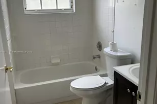 9136 NW 192nd Terrace, Hialeah, FL 33018 - Photo 6