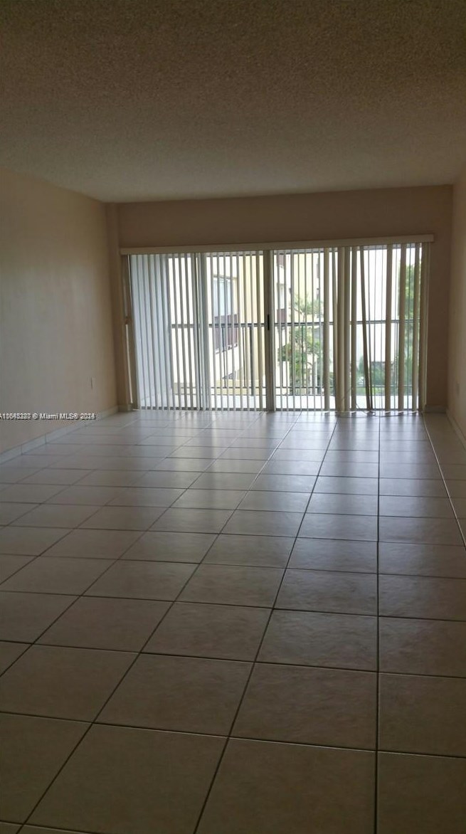 8775 Park Blvd #314, Miami, FL 33172