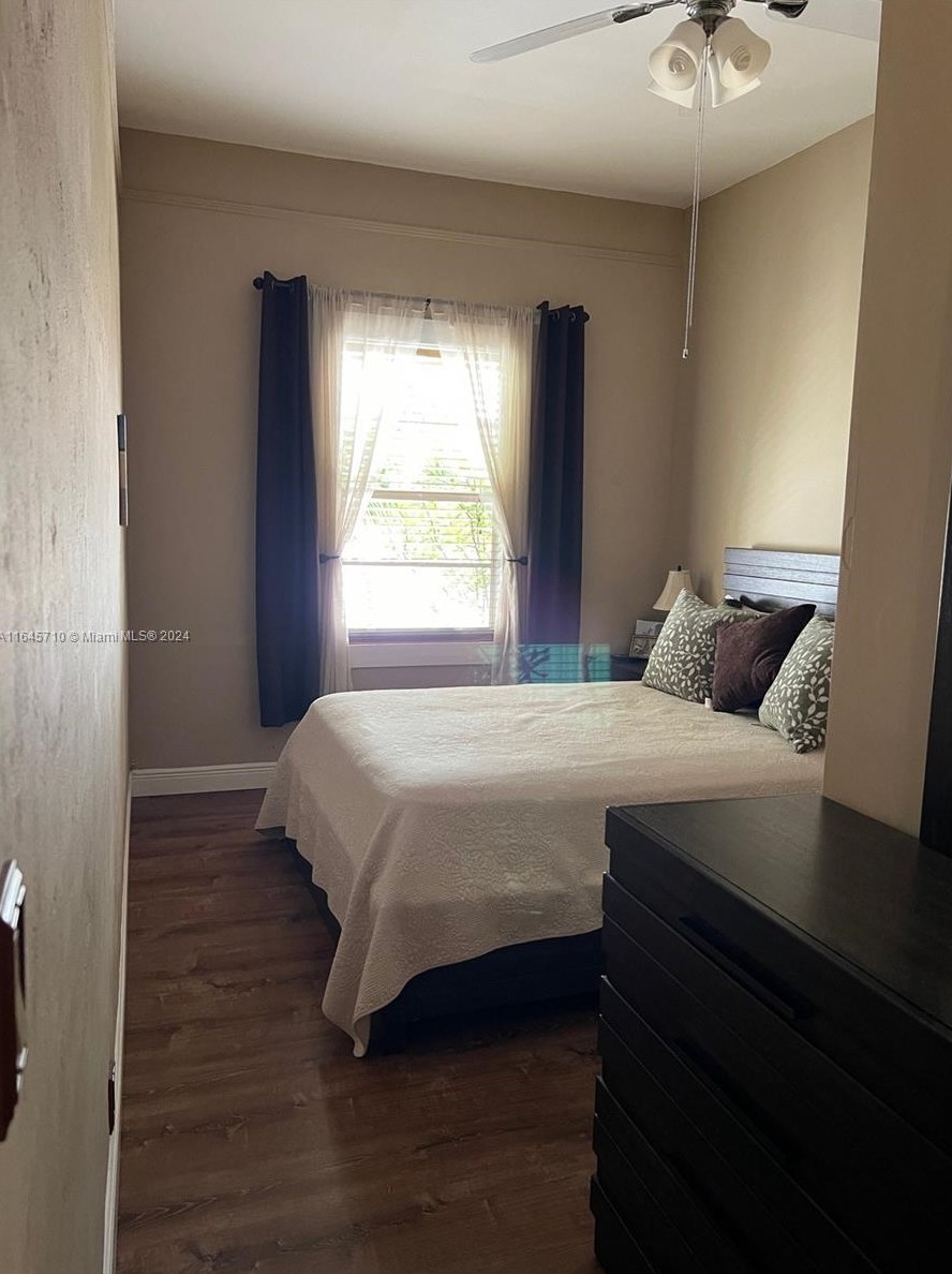 1734 18th St, Miami FL 33125-2315 exterior