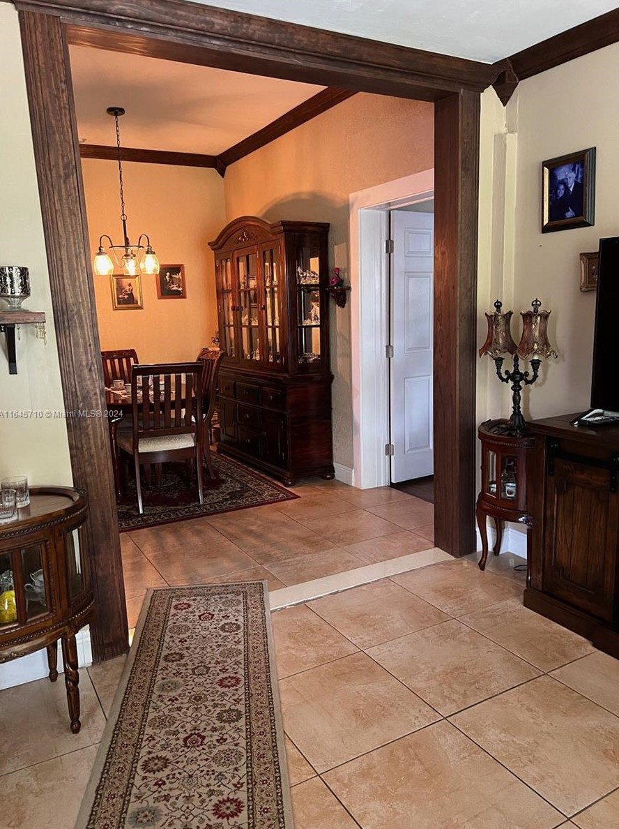 1734 18th St, Miami FL 33125-2315 exterior