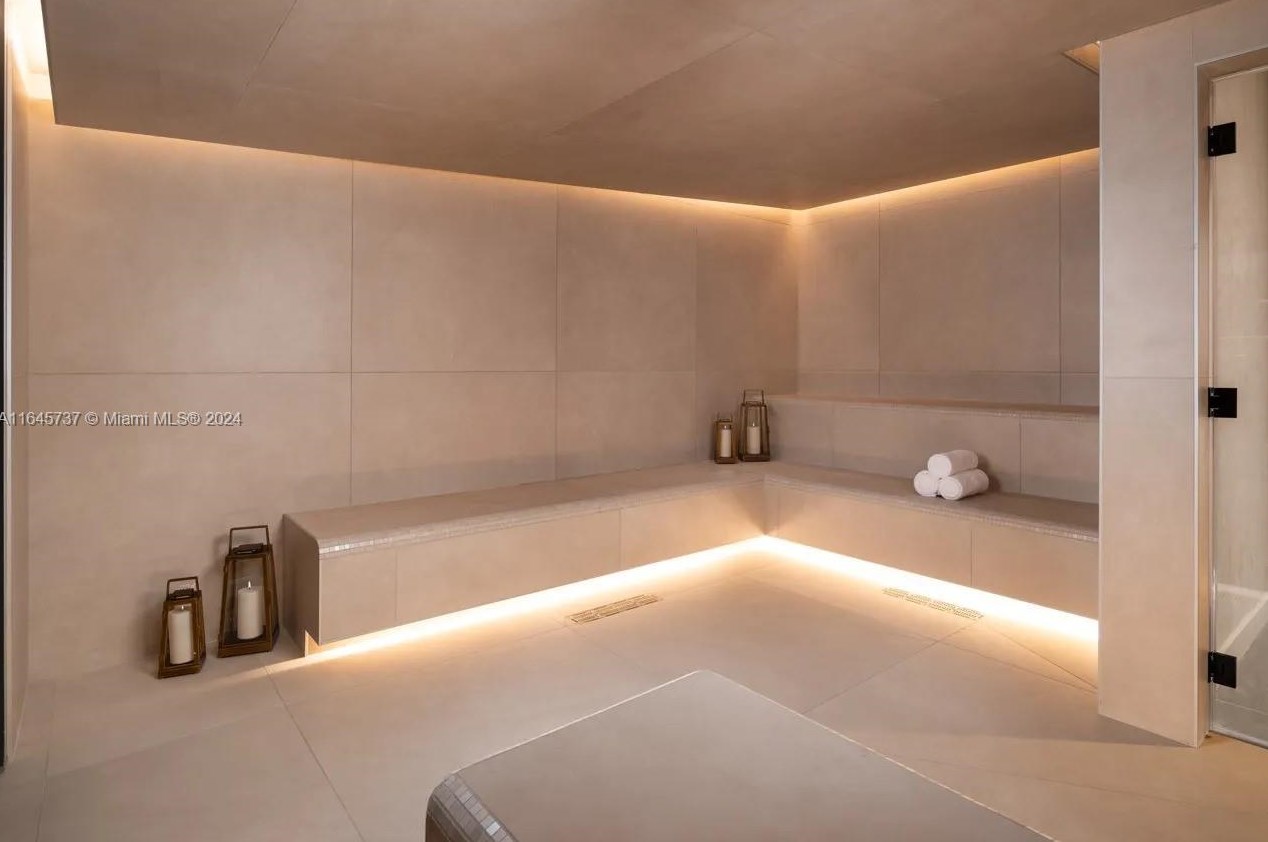 601 1st Ave, Miami FL  exterior