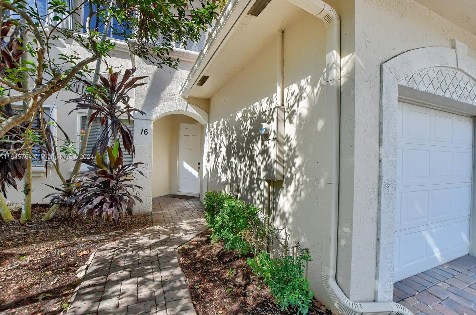 23 Royal Palm Way #16, Boca Raton, FL 33432