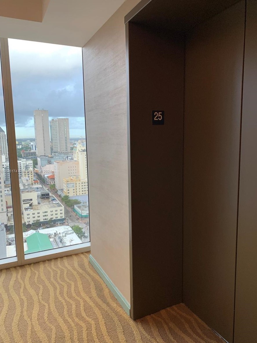 50 Biscayne Blvd, Miami FL 33132-2905 exterior