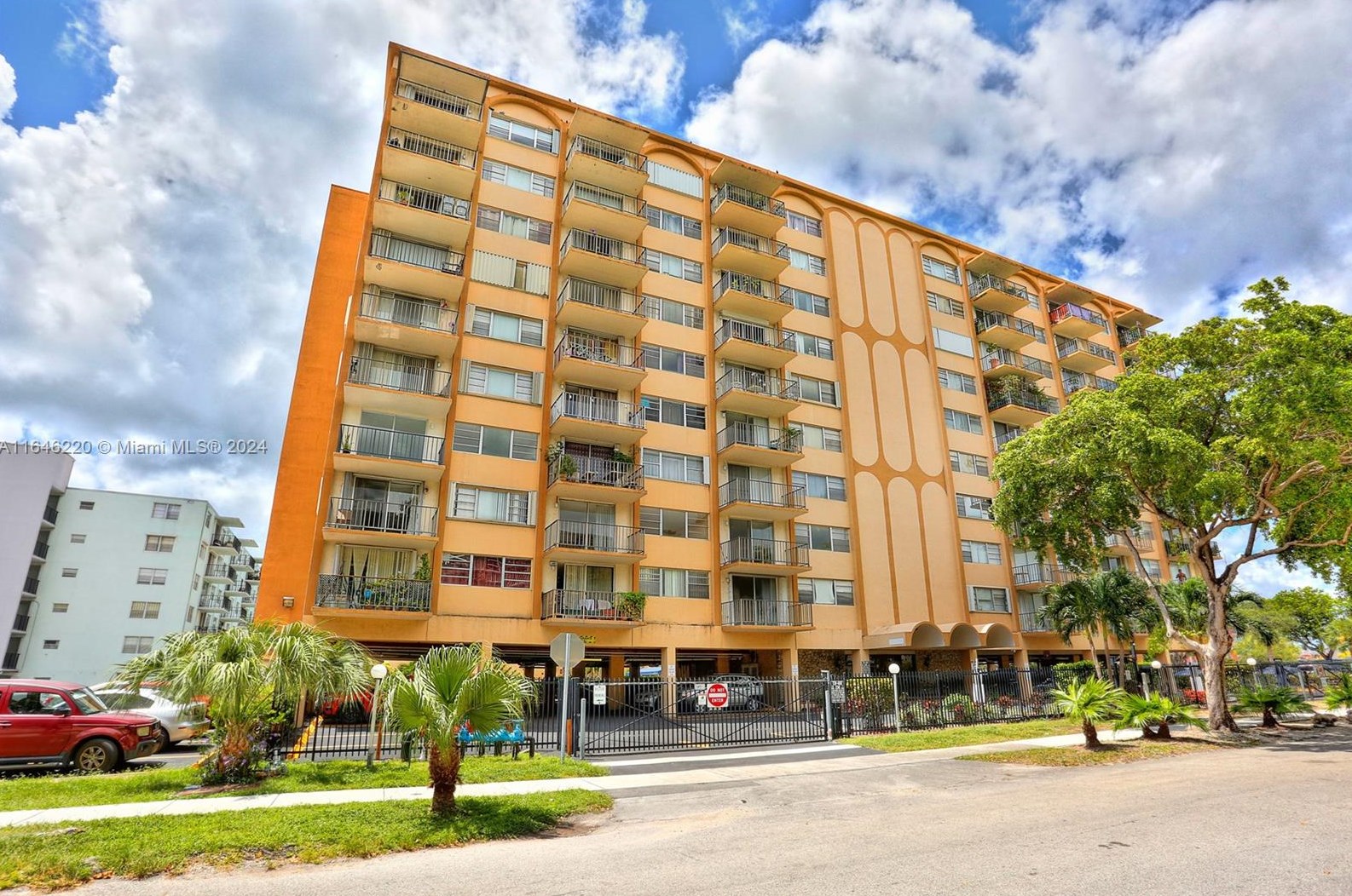 1470 Ne 125th Terrace #801, Miami, FL 33161