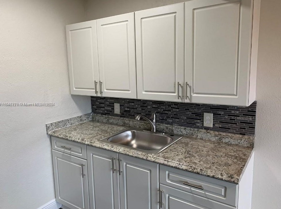 2324 Madison St #22, Hollywood, FL 33020