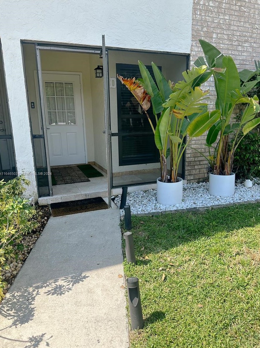 1030 Parkside Green Dr #d, West Palm Beach, FL 33413