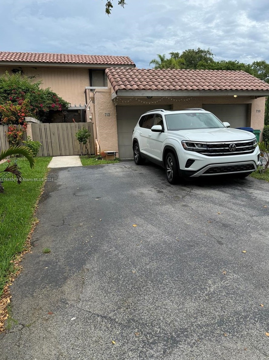 713 205th Ter, Miami, FL 33179-2411