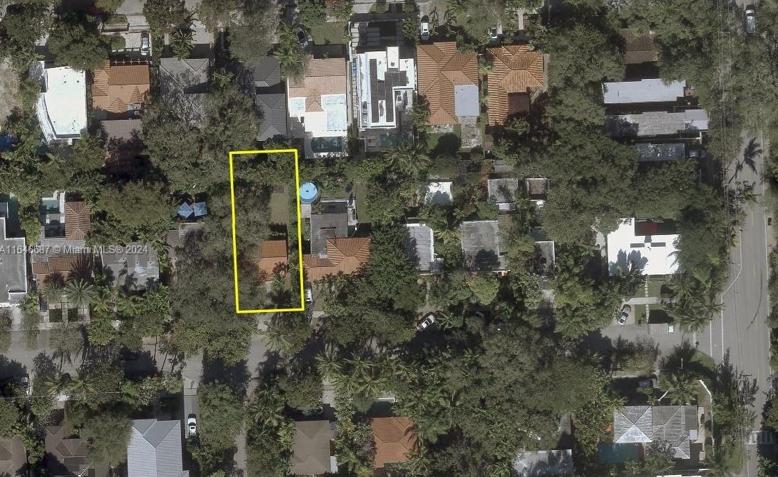 2235 Overbrook St, Miami, FL 33133
