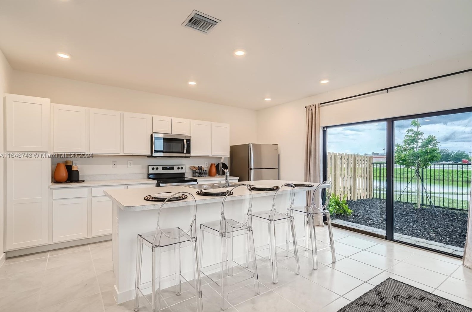 482 12 St, Homestead FL 33035-2160 exterior