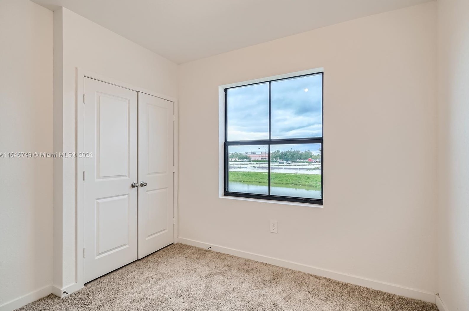 482 12 St, Homestead FL 33035-2160 exterior