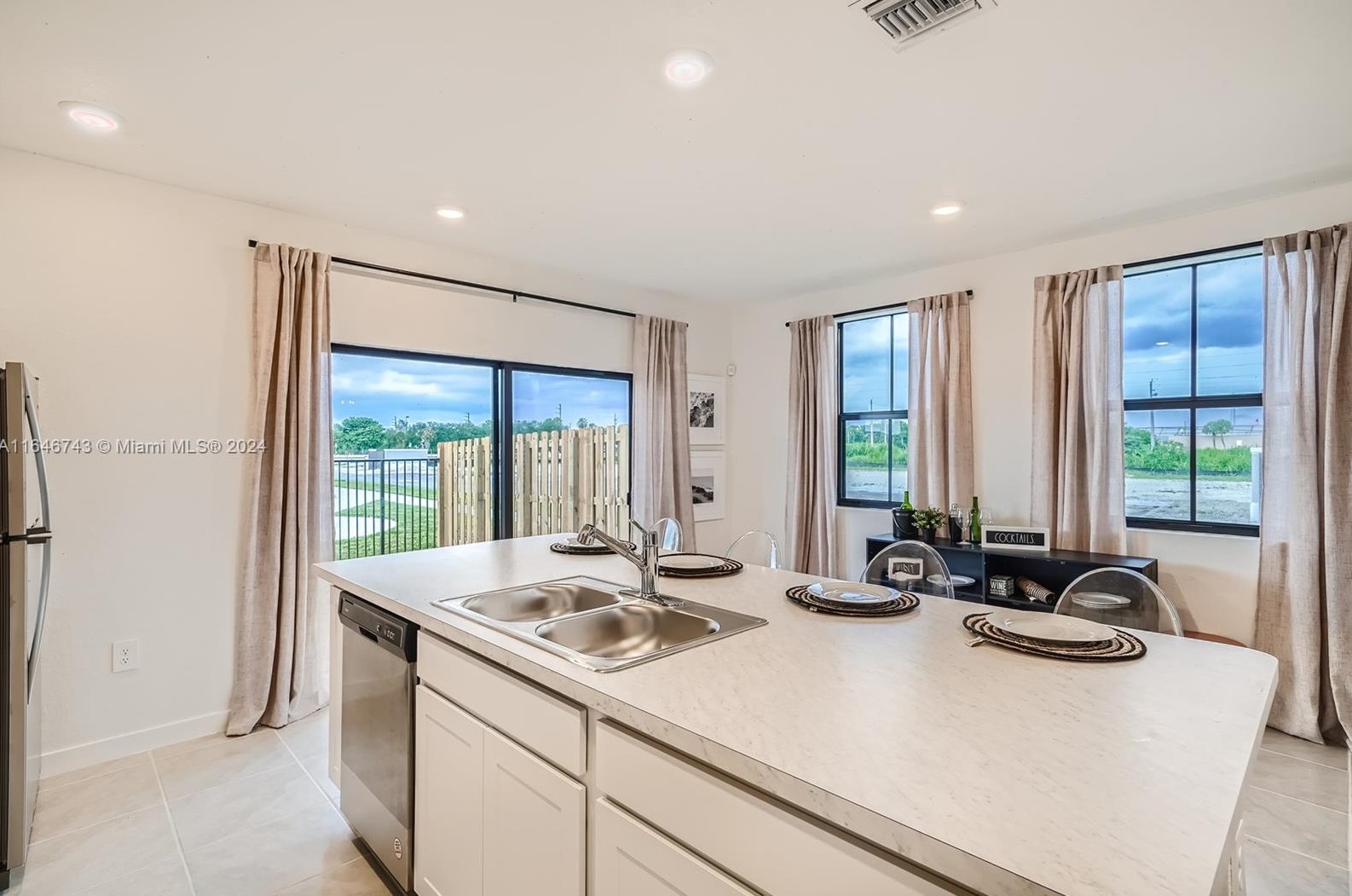 482 12 St, Homestead FL 33035-2160 exterior