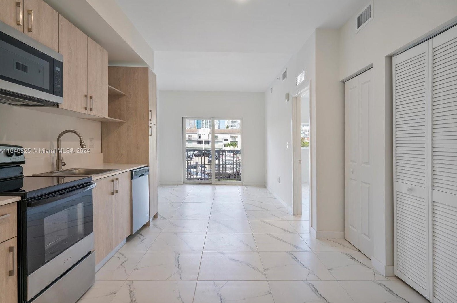 420 7th Ave, Miami, FL 33130-2391