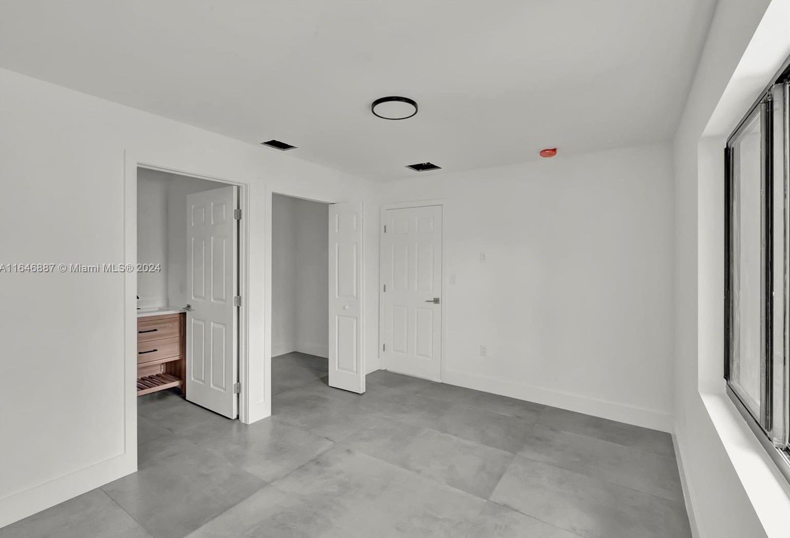 2400 153 St, Miami FL 33185-2469 exterior