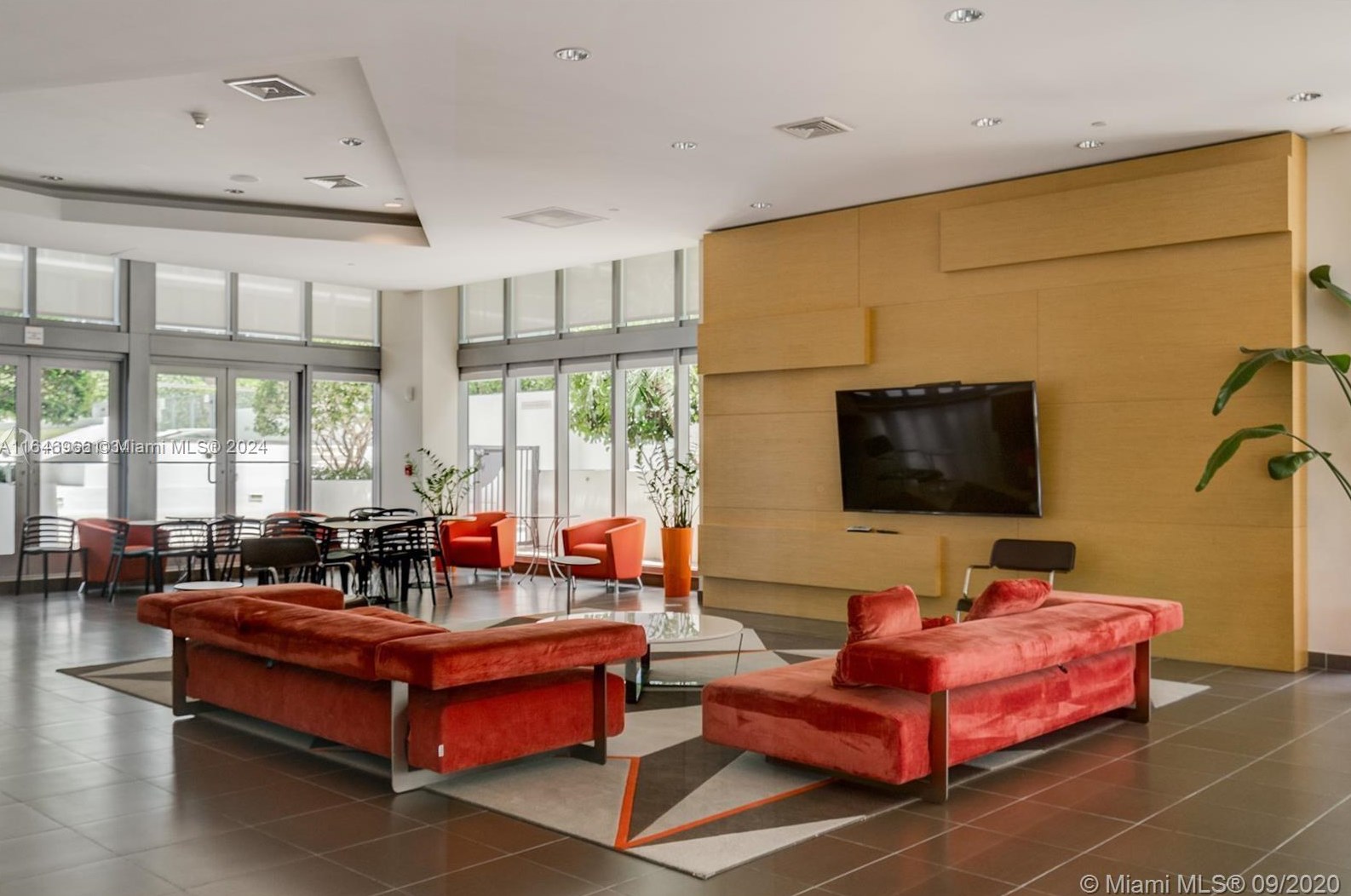 1111 1st Ave, Miami FL  33130-5400 exterior