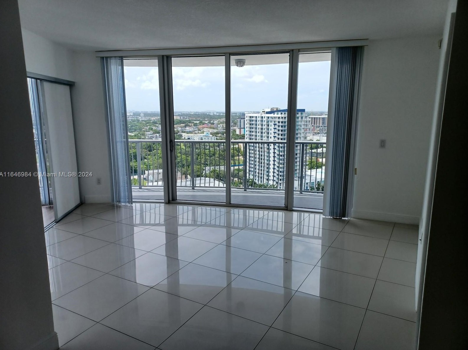 1750 N Bayshore Dr Apt 2515, Miami, FL 33132