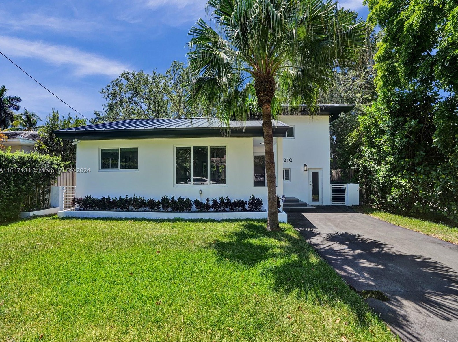 210 85th St, Miami FL  33141-1266 exterior