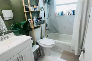 8080 Tatum Waterway Dr, Miami Beach, FL 33141 - Photo 6