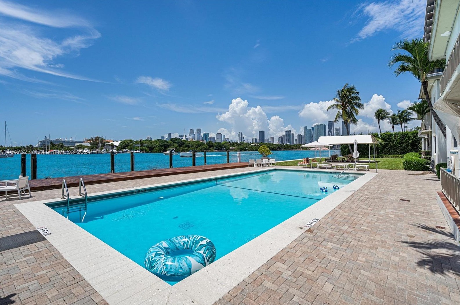 1130 Venetian Way #2a, Miami, FL