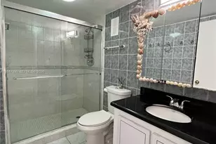 671 NE 195th St, Miami, FL 33179 - Photo 16