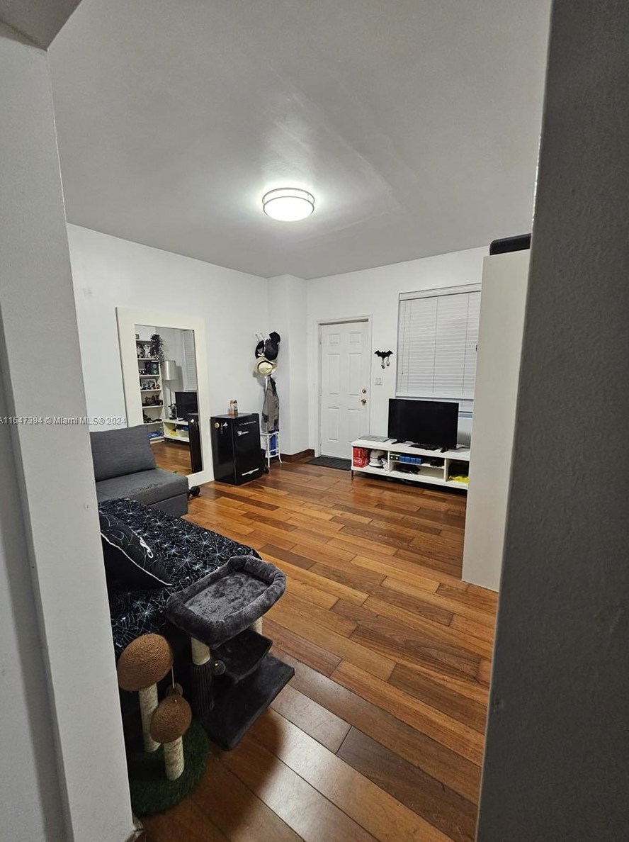 622 15th St, Miami, FL 33139-3502