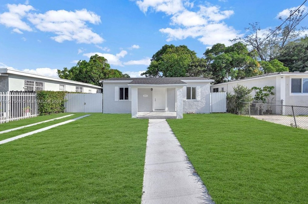 2967 135th St, Miami, FL 33054-4859