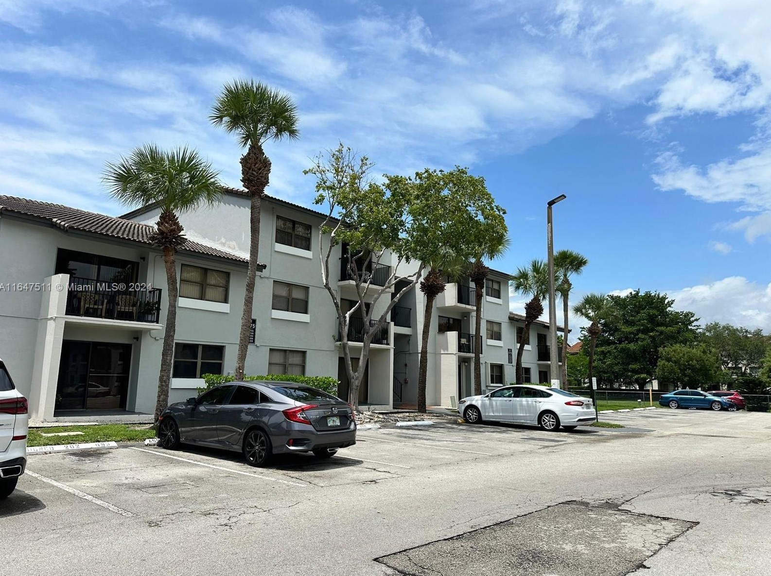 7175 Nw 179th St #106, Hialeah, FL 33015