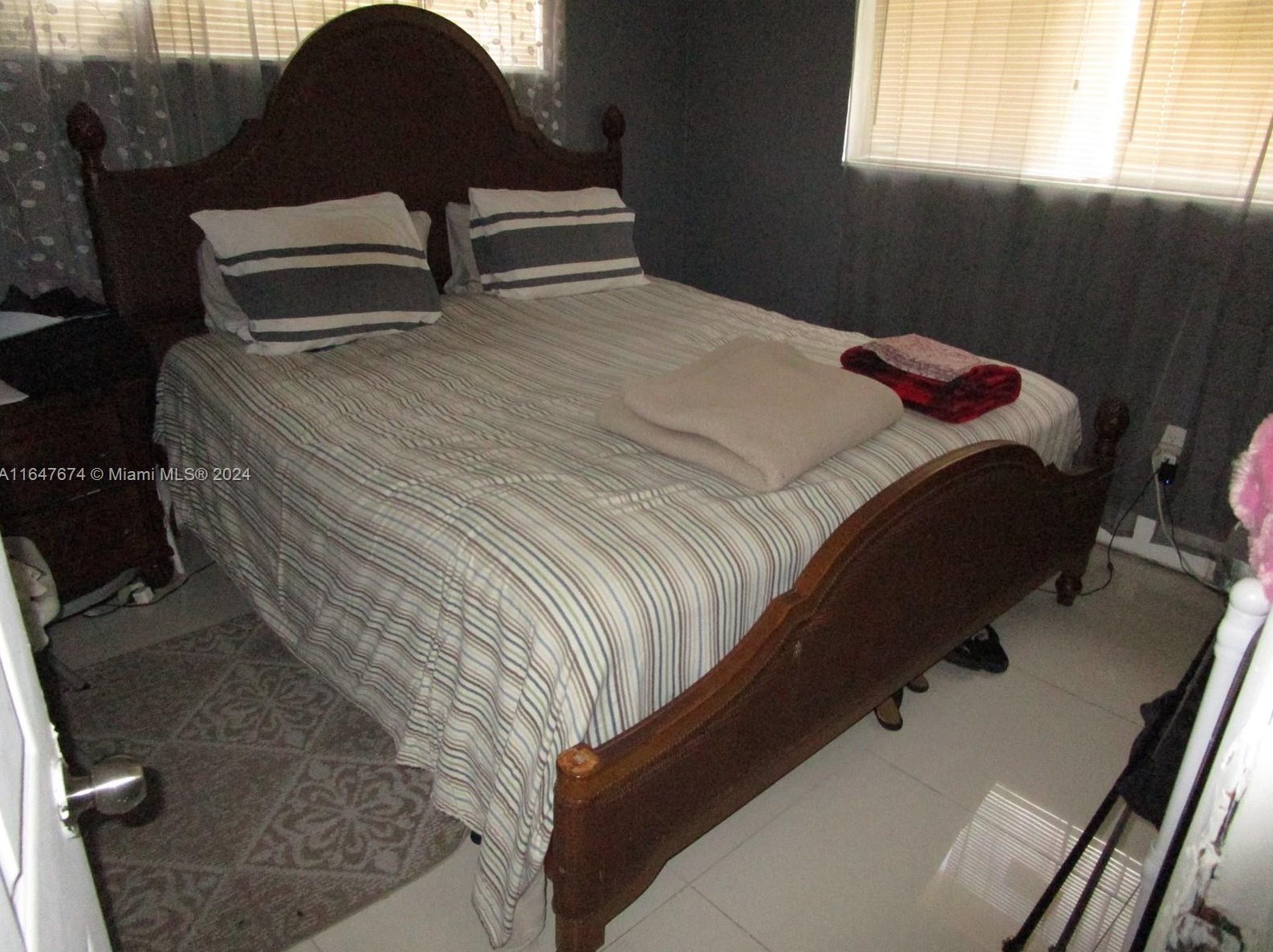 205 121st St, Miami FL 33168-3523 exterior