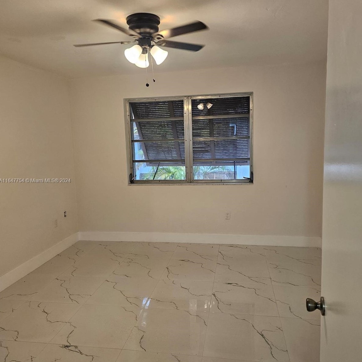 9402 Sw 77th Ave #l8, Miami, FL 33156