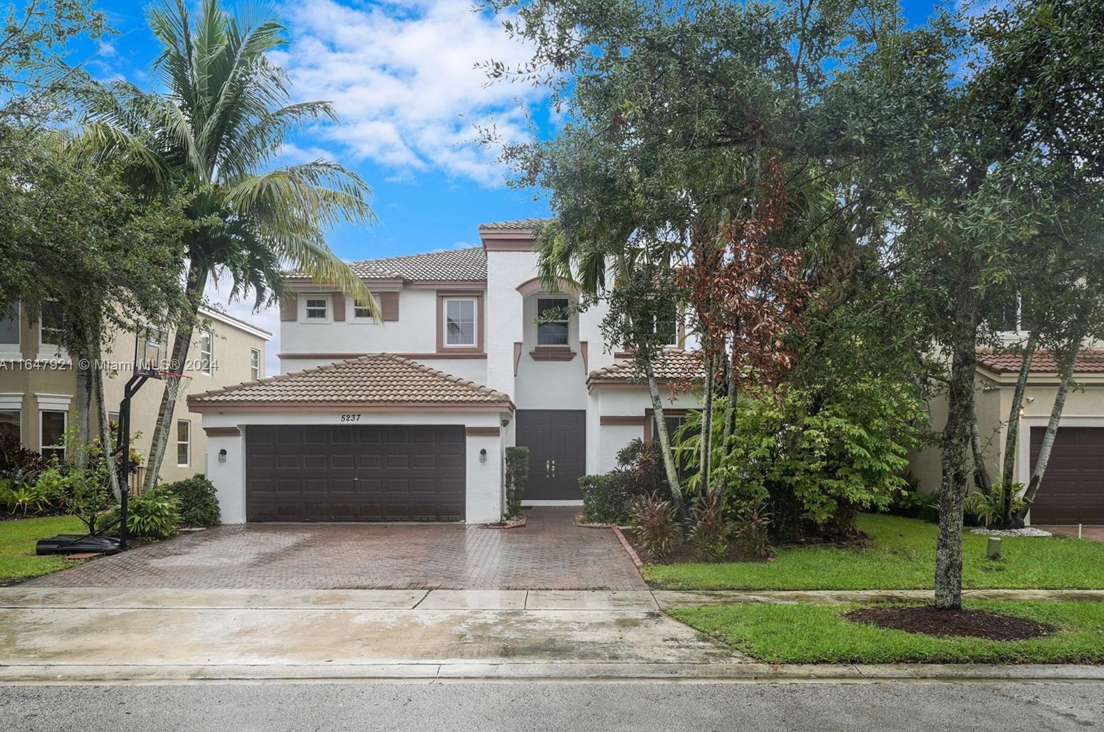 5237 Sw 158th Ave, Hollywood, FL 33027