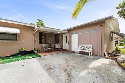 6771 Freedom St, Hollywood, FL 33024 - Photo 1