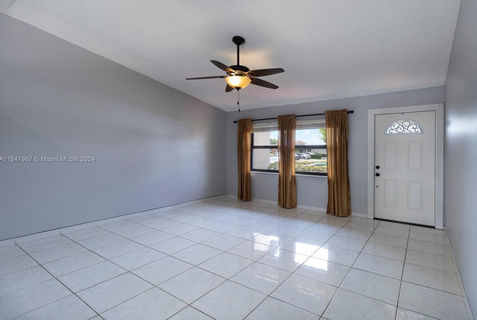 13555 Sw 48th Ln, Miami, FL 33175