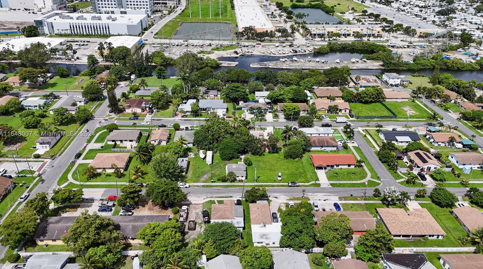 223 Nw 13th Ct, Dania Beach, FL 33004