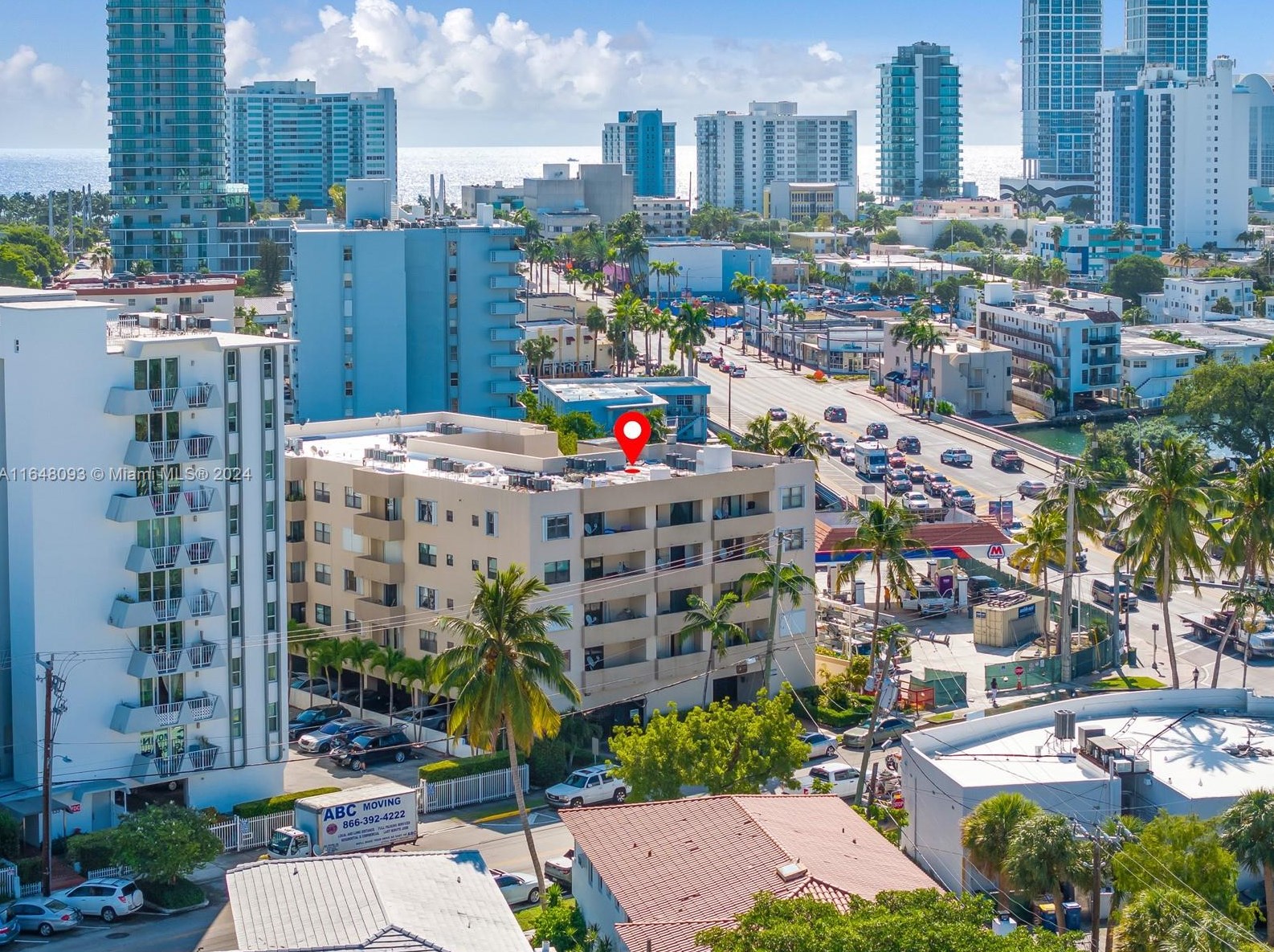 7125 Bay Dr, Miami FL 33141-5408 exterior