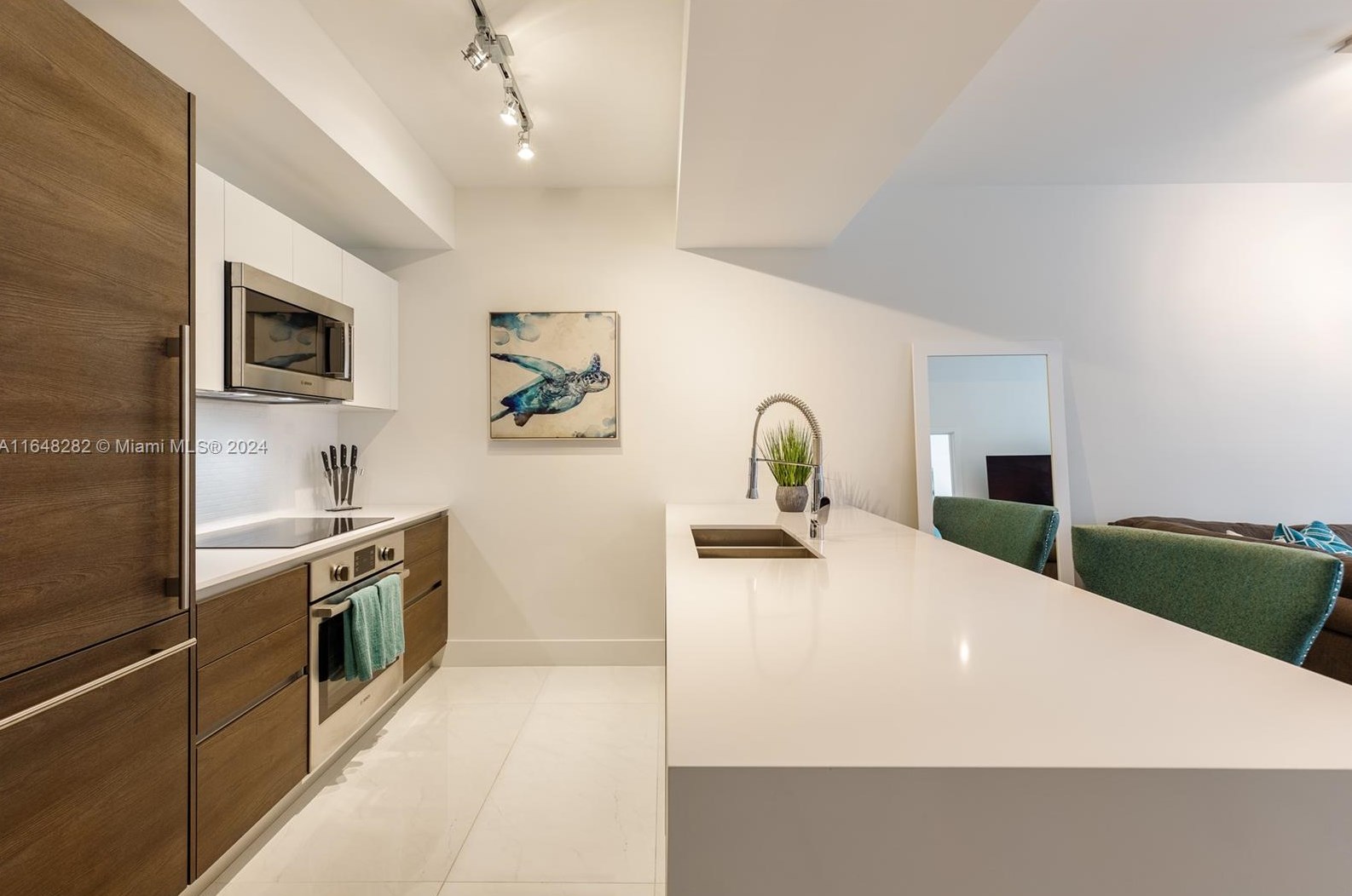 301 Altara Ave #606, Miami, FL 33146