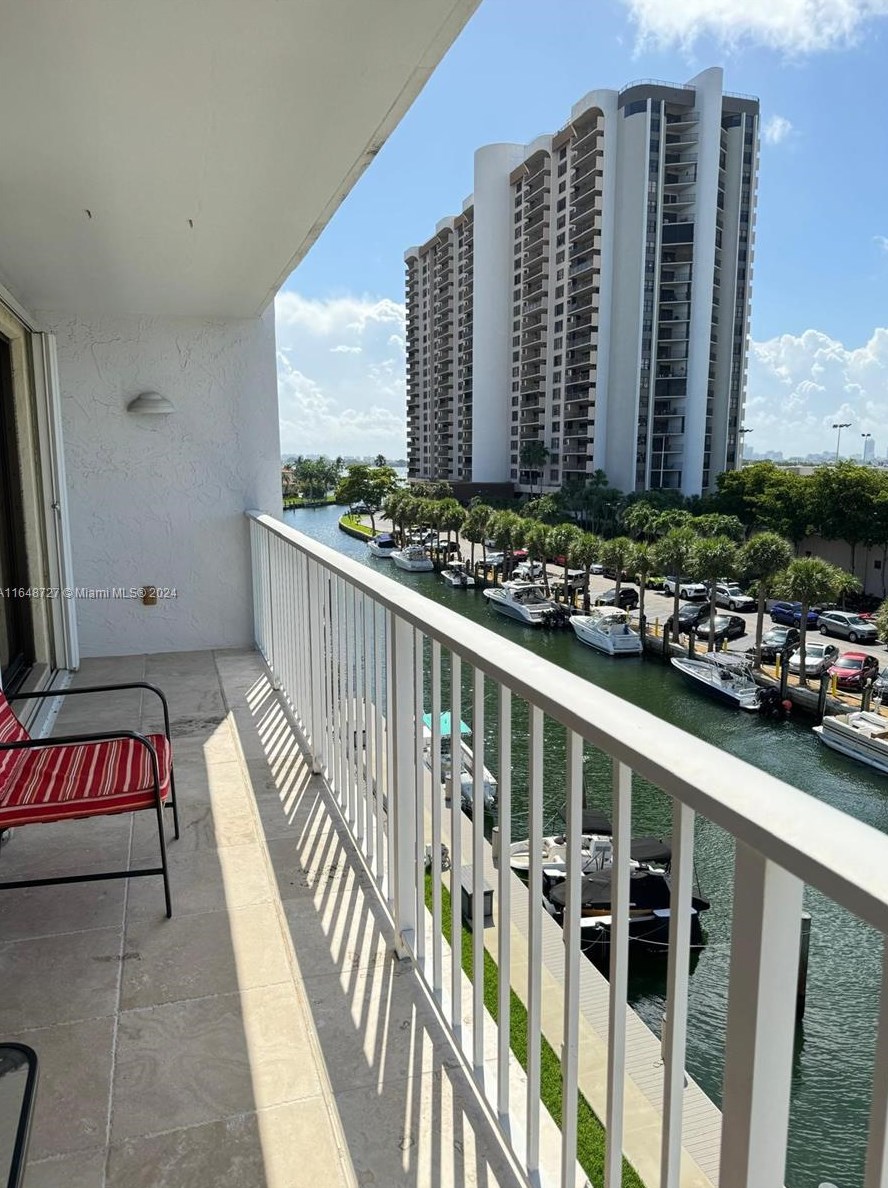 1650 Ne 115th St #503, Miami, FL 33181