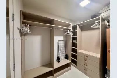 9801 Collins Ave #5U, Bal Harbour, FL 33154 - Photo 30