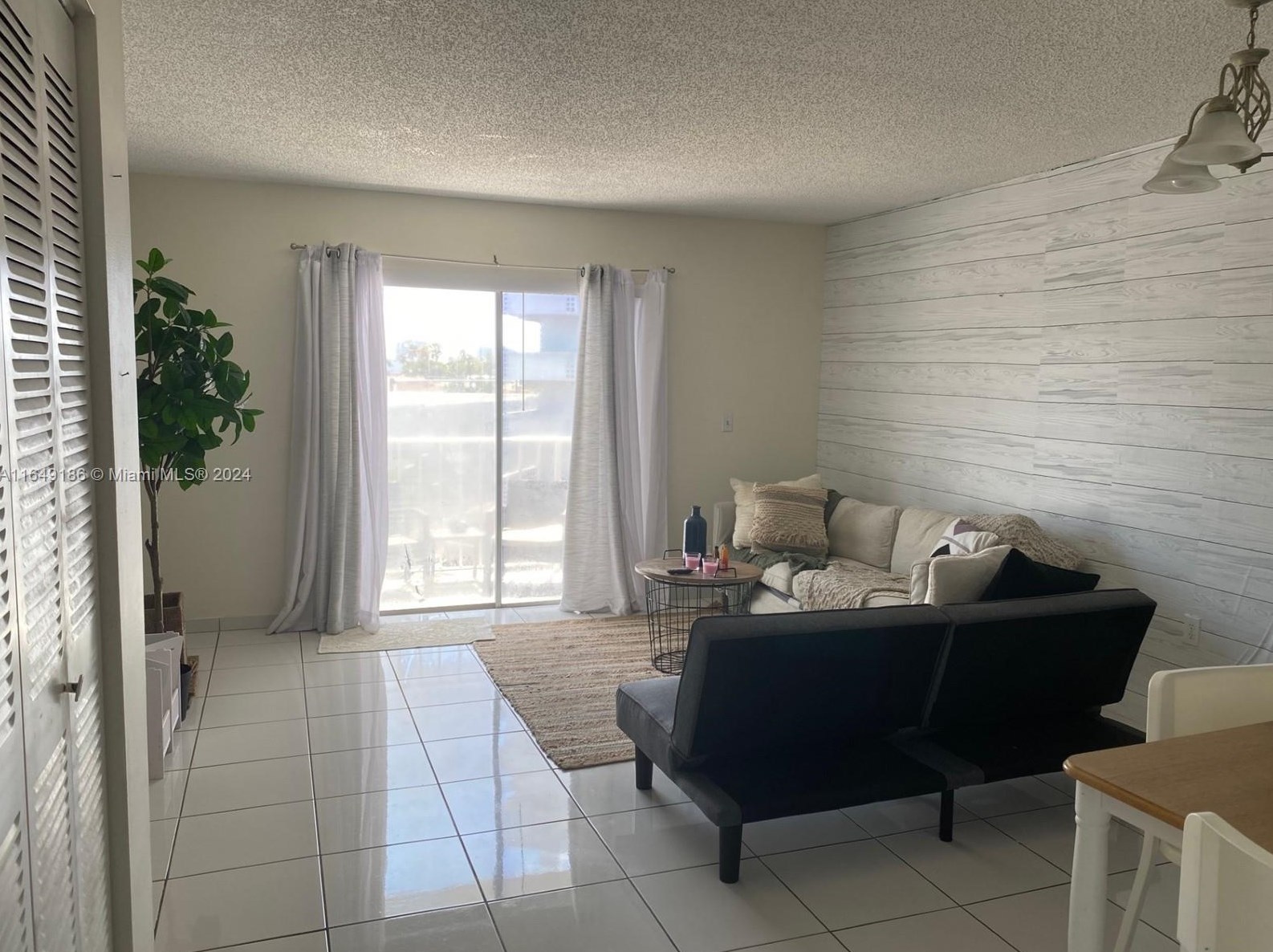 7125 Bonita Dr #302, Miami Beach, FL 33141