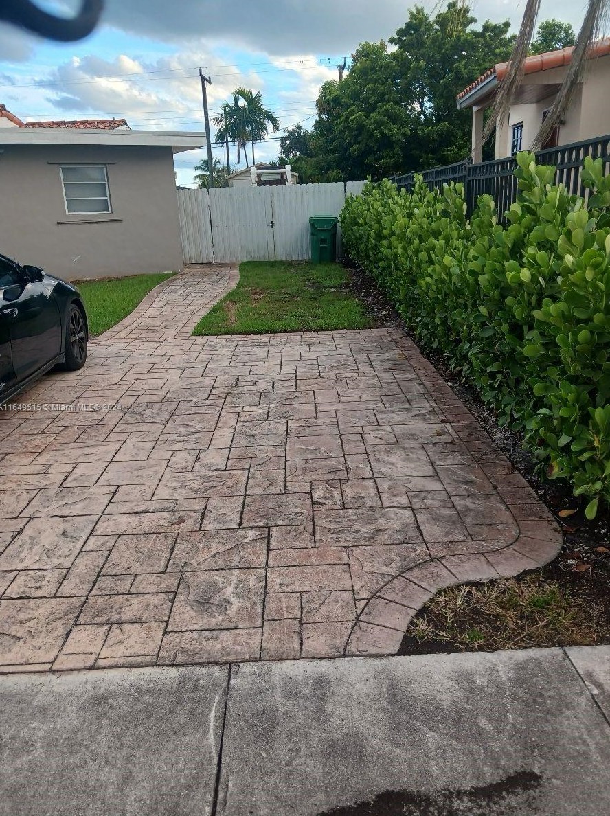 8010 Sw 19th St #adu, Miami, FL 33155