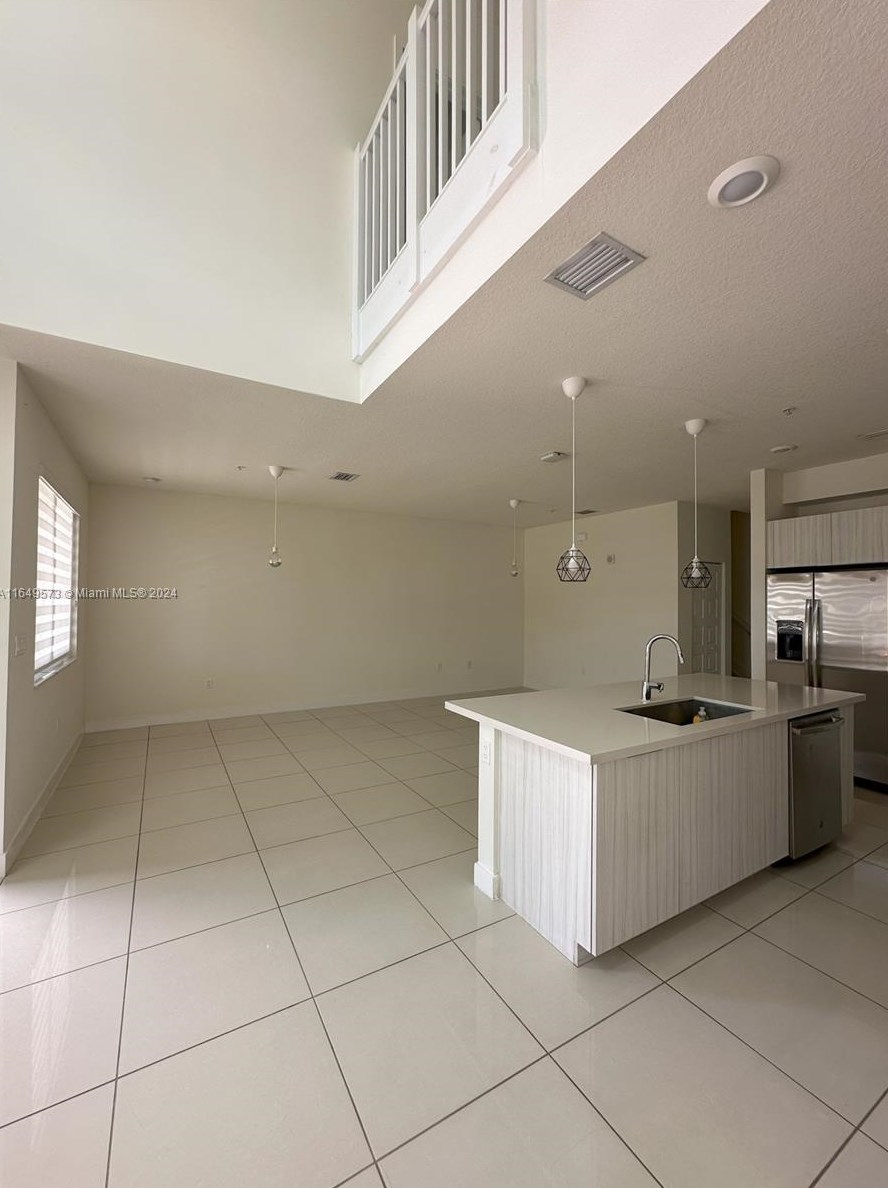 4700 Nw 84th Ave #19, Miami, FL 33166